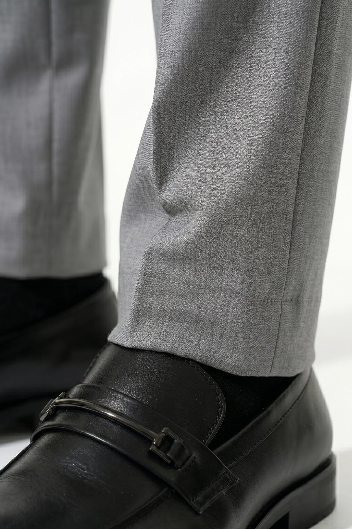 Men's Single Breasted Two Piece Suit – Slim Fit Tailoring