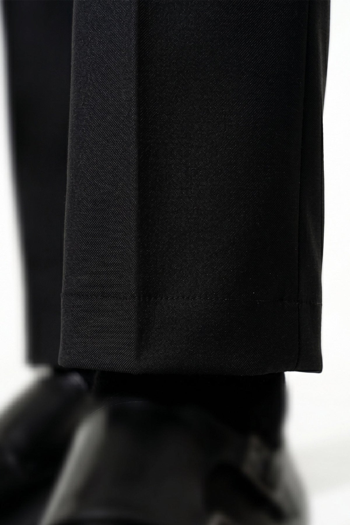 Men's Double Breasted Suit – Peaked Lapel, Slim Fit Two Piece