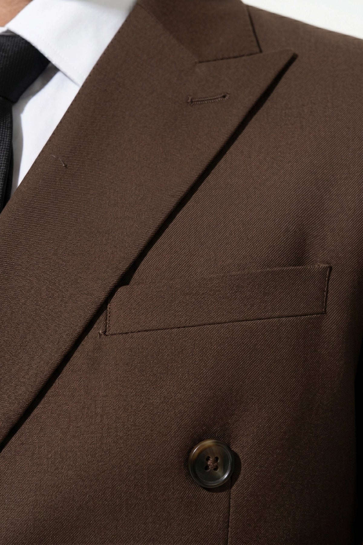 Men's Double Breasted Suit – Peaked Lapel, Slim Fit Two Piece