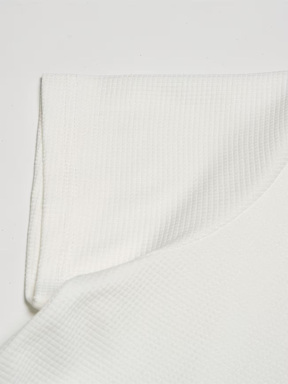 Men's Short Sleeve Zip Shirt – Lightweight Casual Style, Relaxed Fit