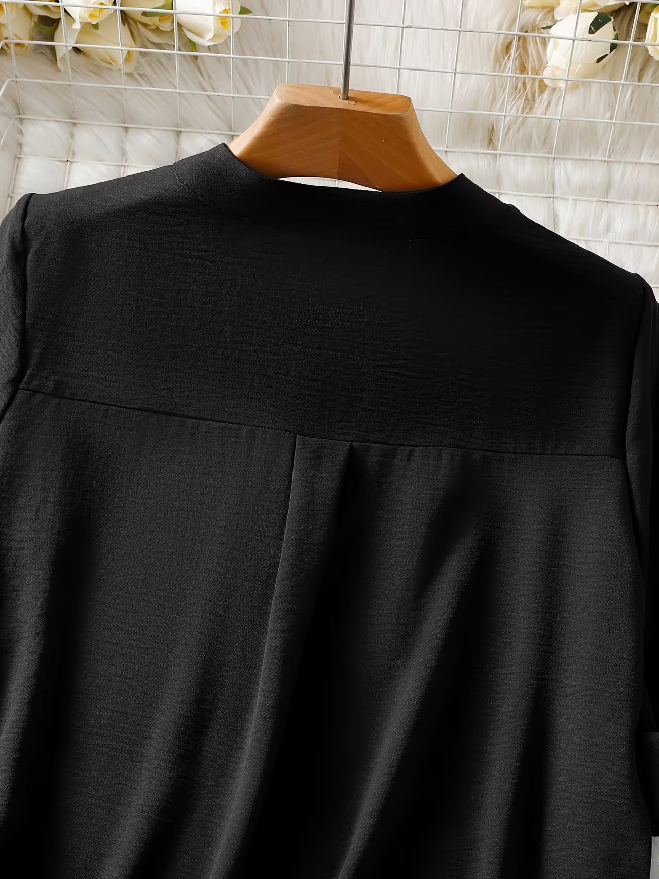 Women's Relaxed Short Sleeve Solid Color Shirt