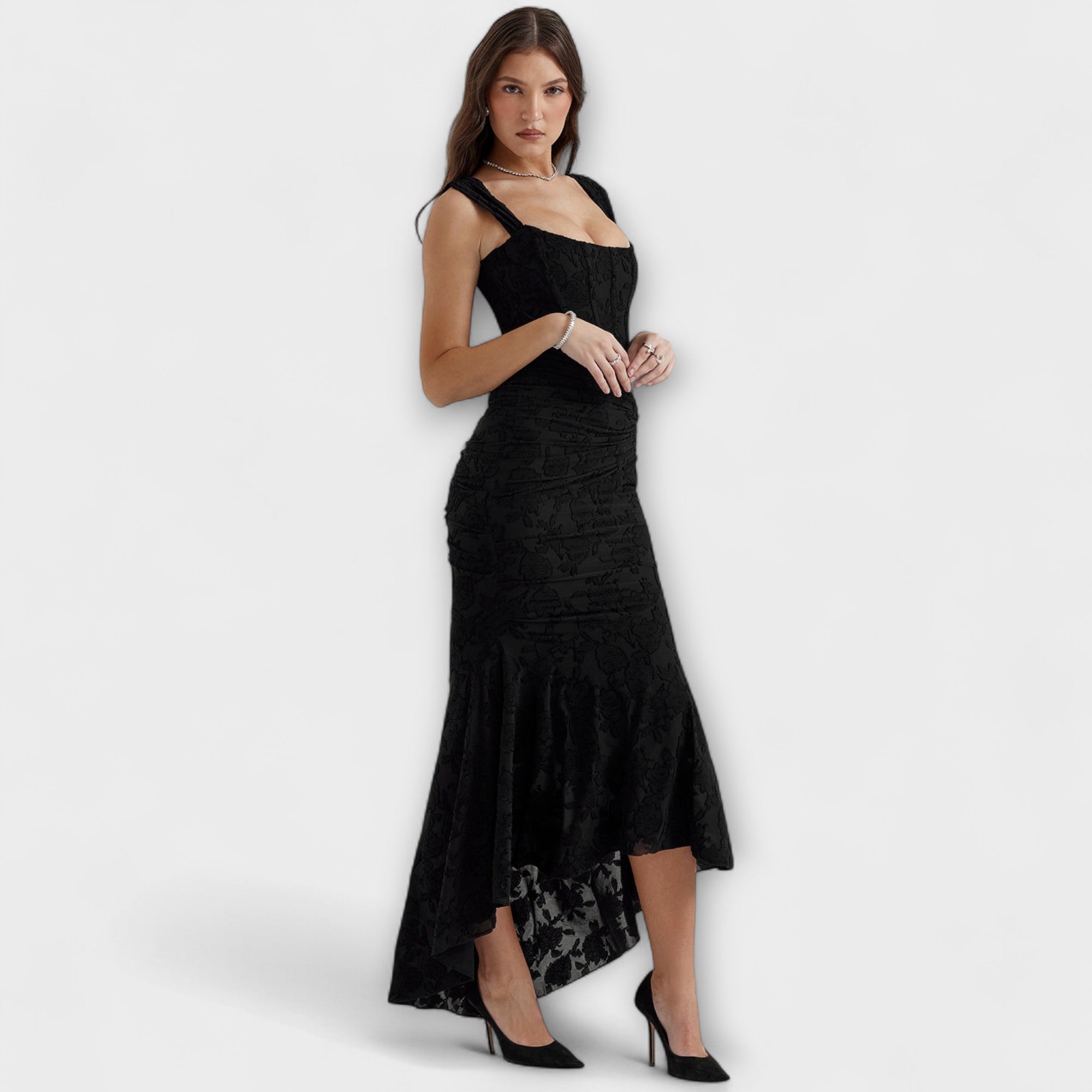 Long Dress With Elegant And Refined Corset