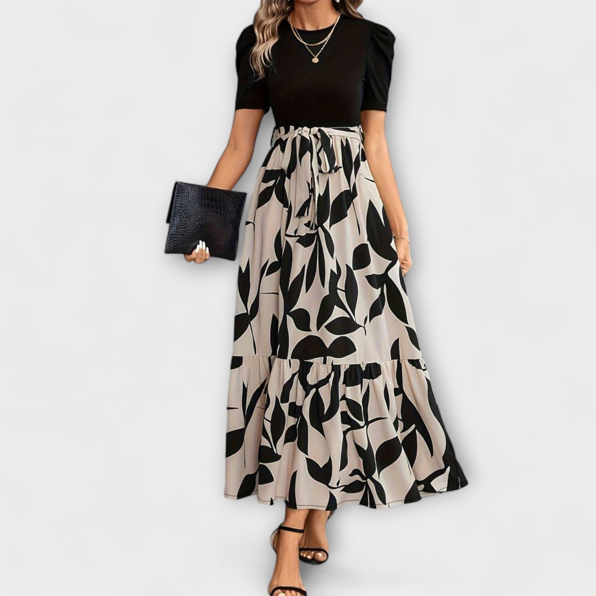 Summer Dress With Floral Pattern And Round Neckline