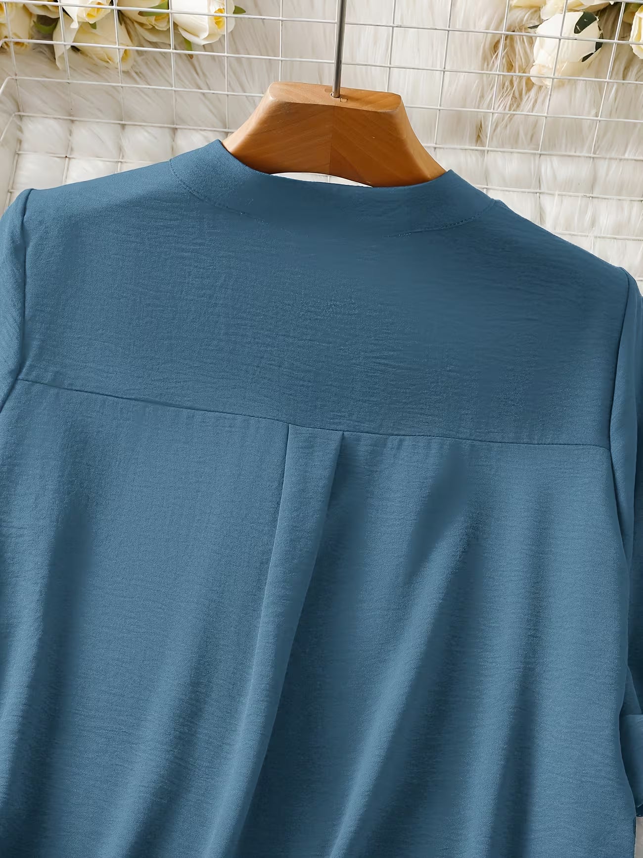 Women's Relaxed Short Sleeve Solid Color Shirt