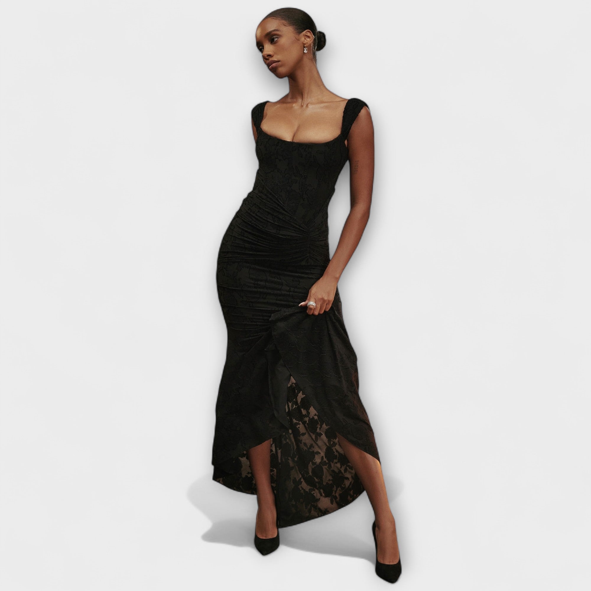 Long Dress With Elegant And Refined Corset
